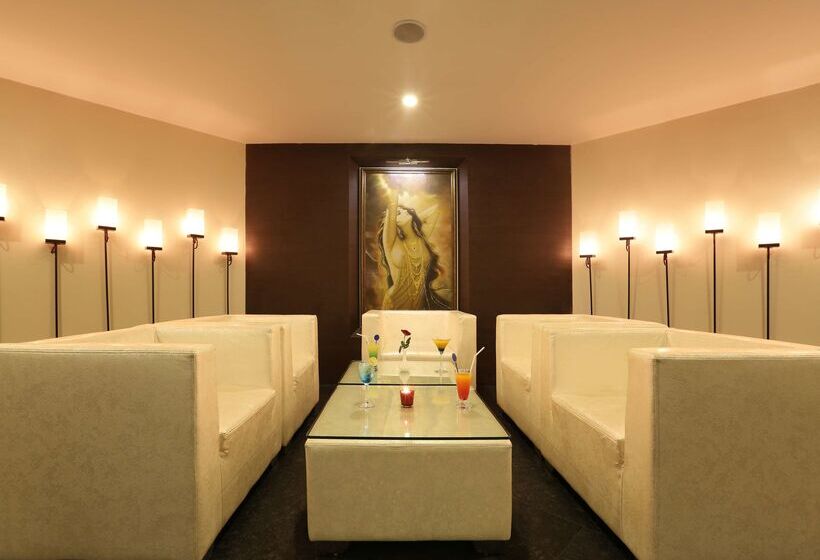 ホテル Golden Tulip  Jaipur