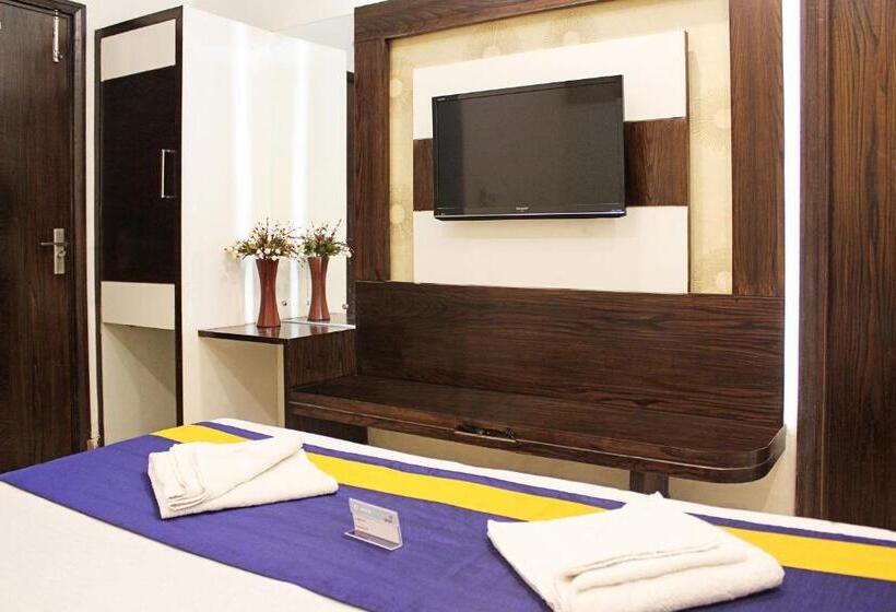 Отель Golden Wings