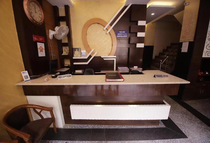 Отель Golden Wings