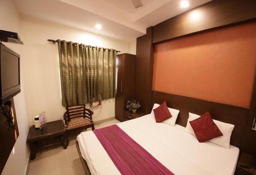 Отель Golden Wings