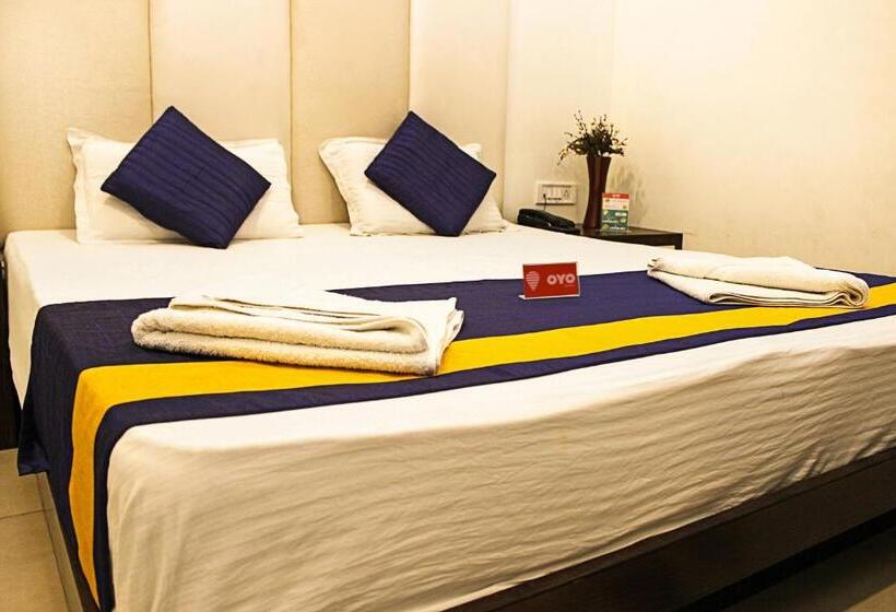 Отель Golden Wings