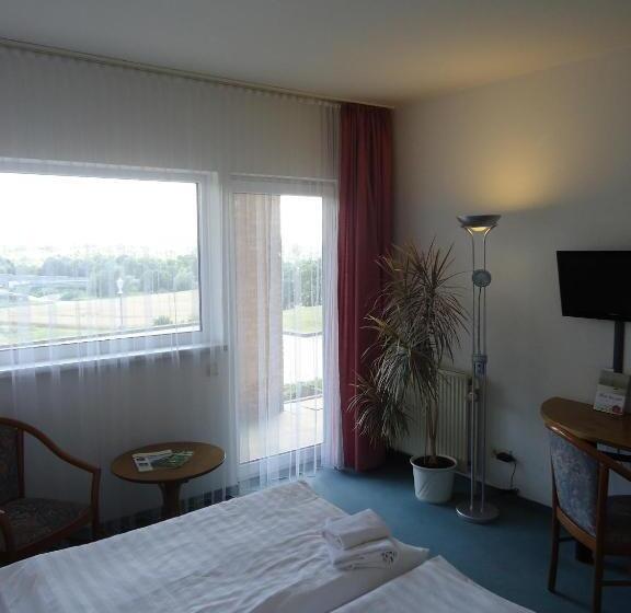 Greenline Hotel Hellfeld