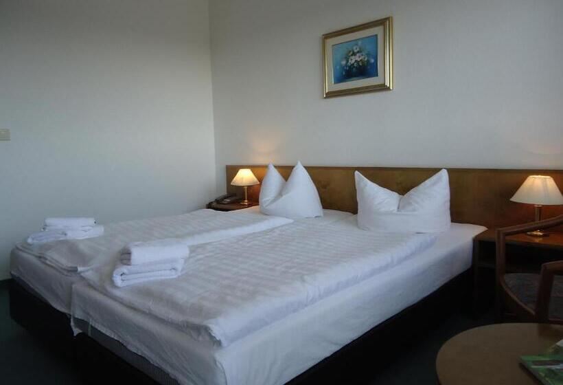 Greenline Hotel Hellfeld