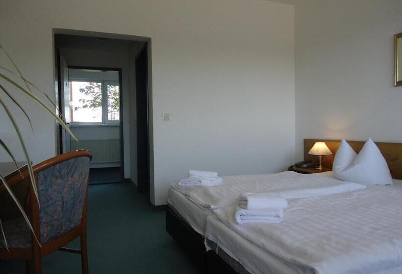 Greenline Hotel Hellfeld