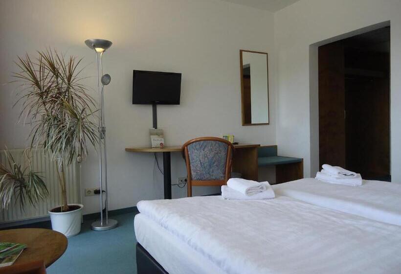 Greenline Hotel Hellfeld