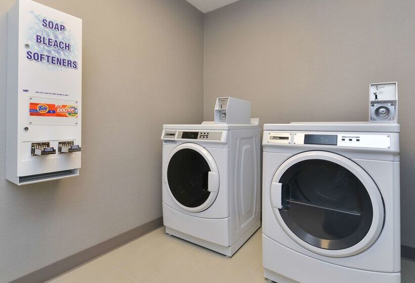 هتل Hampton Inn & Suites Des Moines Downtown