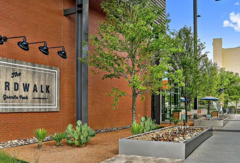 בית מלון כפרי Hilton Dallas/plano Granite Park