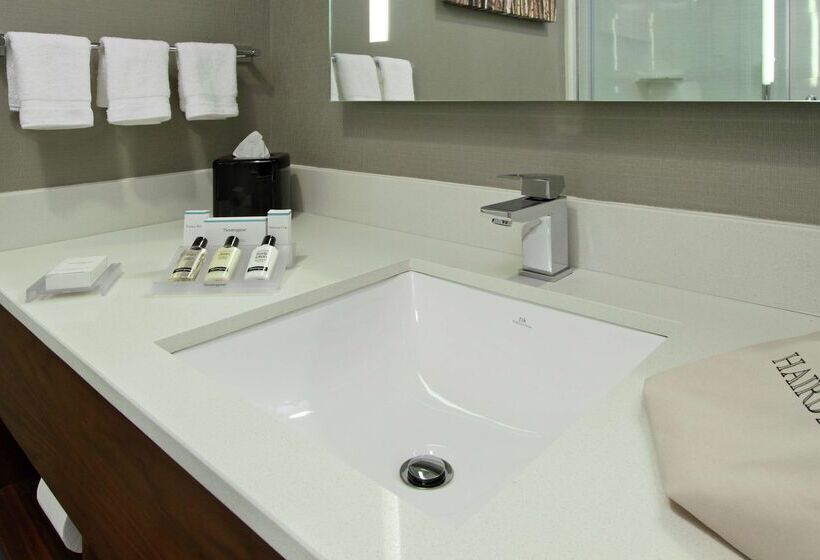 هتل Hilton Garden Inn New York/midtown Park Ave