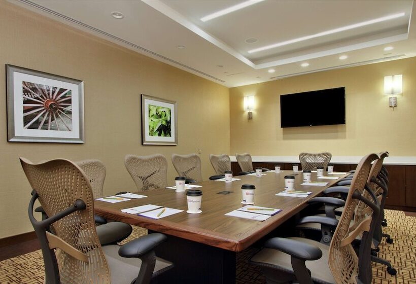 هتل Hilton Garden Inn New York/midtown Park Ave