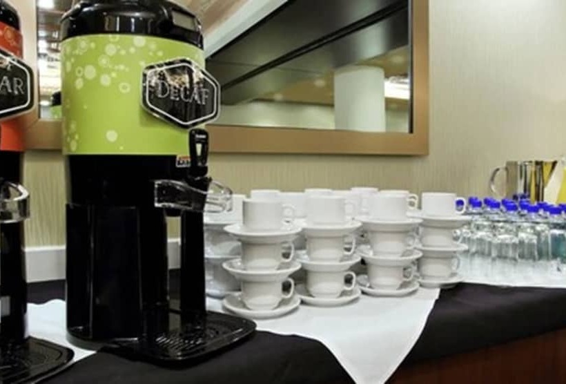 هتل Hilton Garden Inn New York/midtown Park Ave