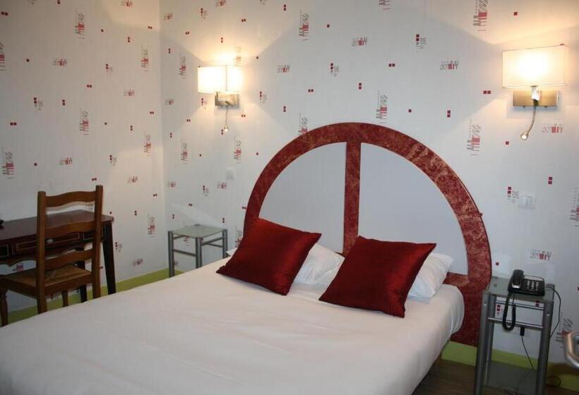 هتل Hôtel République