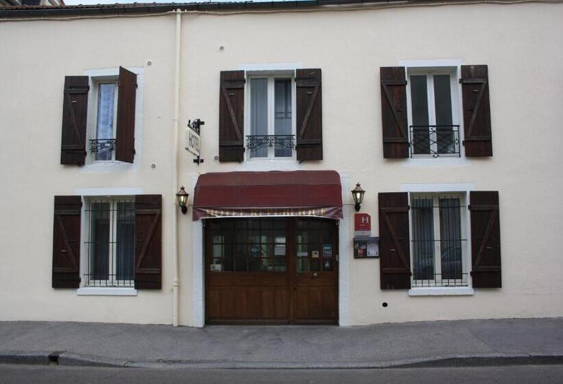 هتل Hôtel République