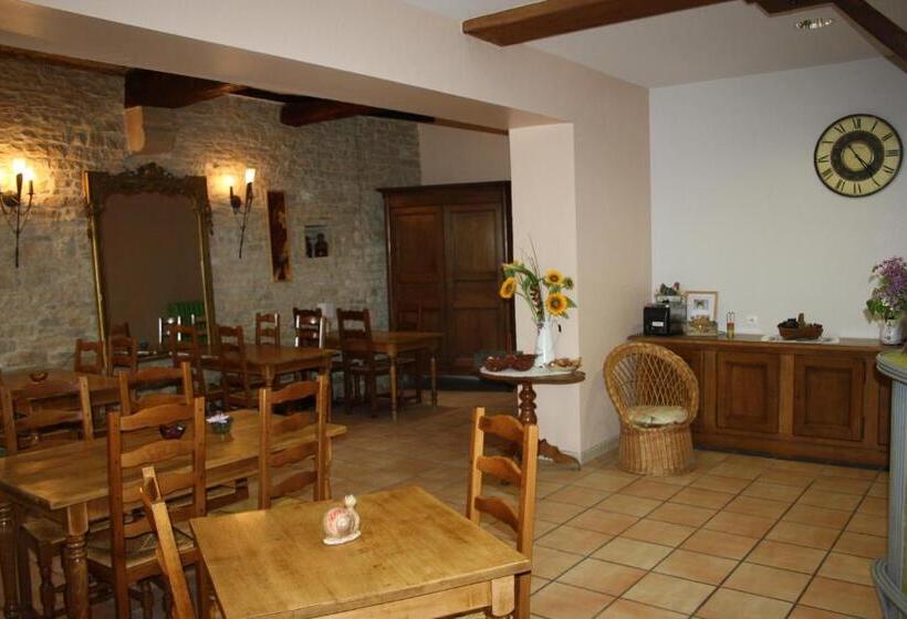 هتل Hôtel République