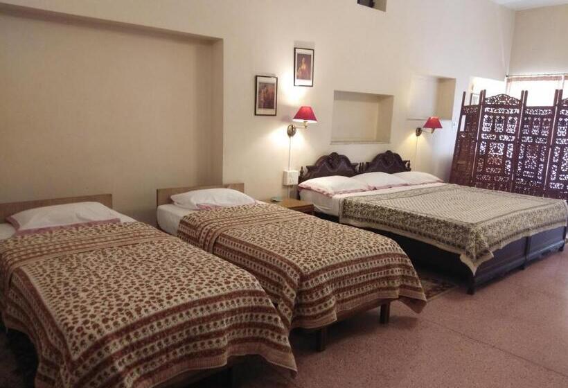 בית מלון כפרי Jai Niwas