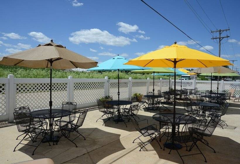 בית מלון כפרי Northfield Inn Suites And Conference Center