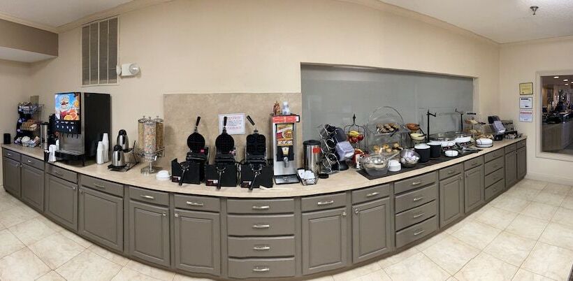 בית מלון כפרי Northfield Inn Suites And Conference Center