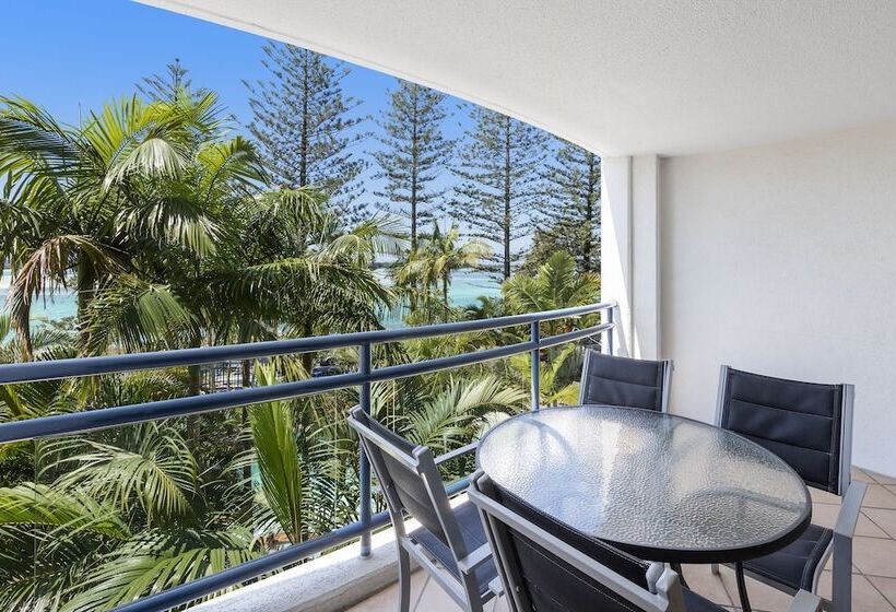 هتل Ramada Resort By Wyndham Golden Beach