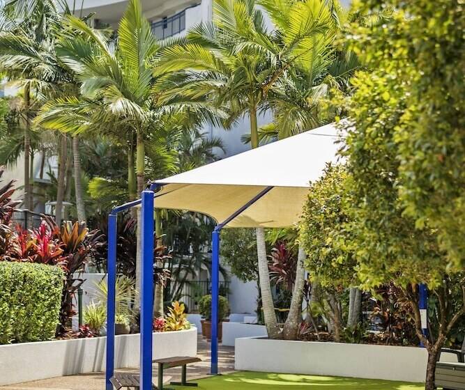 هتل Ramada Resort By Wyndham Golden Beach