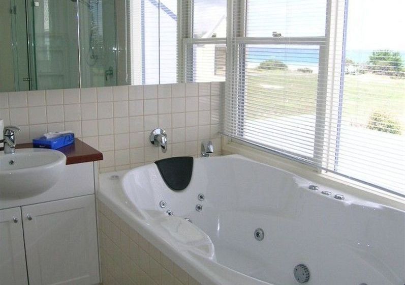 هتل Rayville Boat Houses