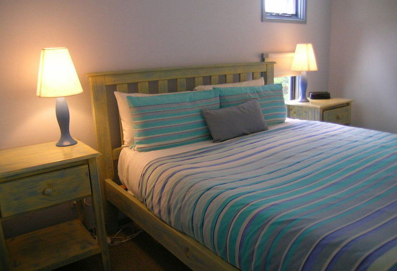 هتل Rayville Boat Houses