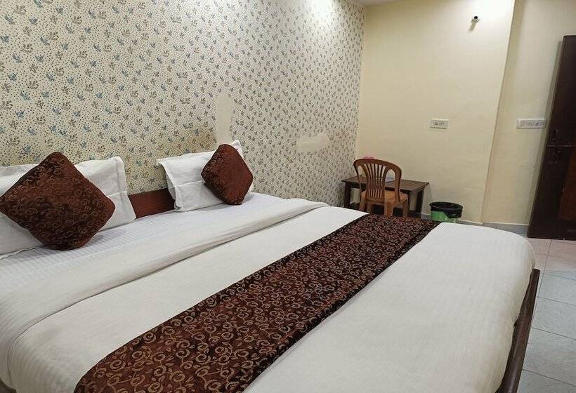 Отель R.s. International