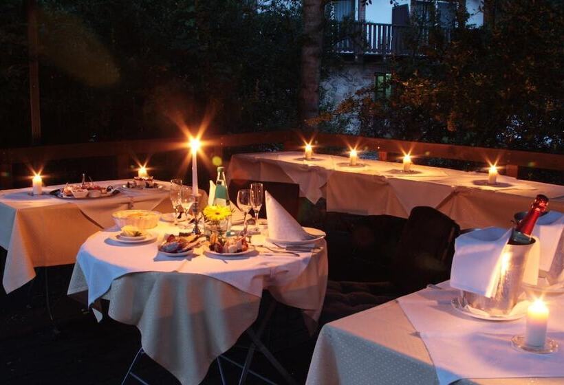 בית מלון כפרי Springbachmuhle Belzig