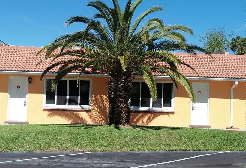 בית מלון כפרי Super Inn Daytona Beach
