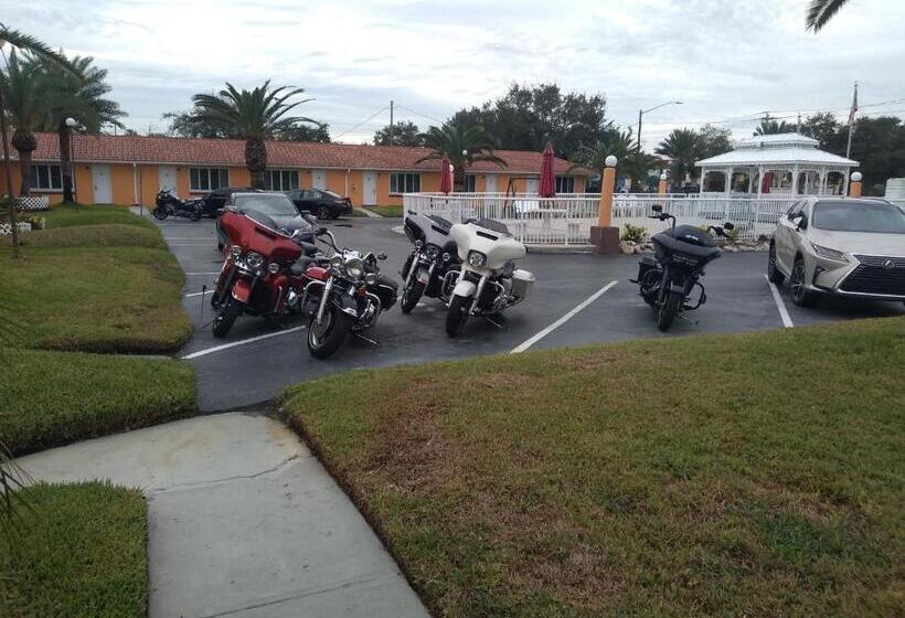 בית מלון כפרי Super Inn Daytona Beach