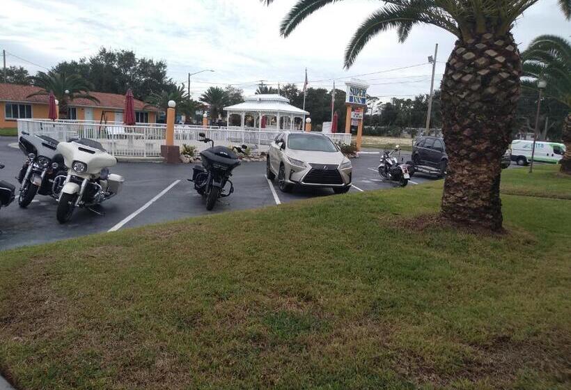 בית מלון כפרי Super Inn Daytona Beach