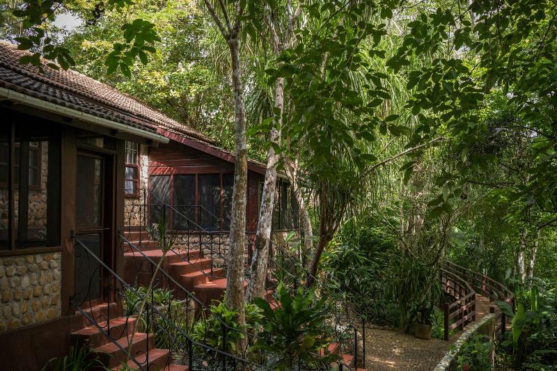 בית מלון כפרי Sweet Songs Jungle Lodge, A Muy’ono Resort