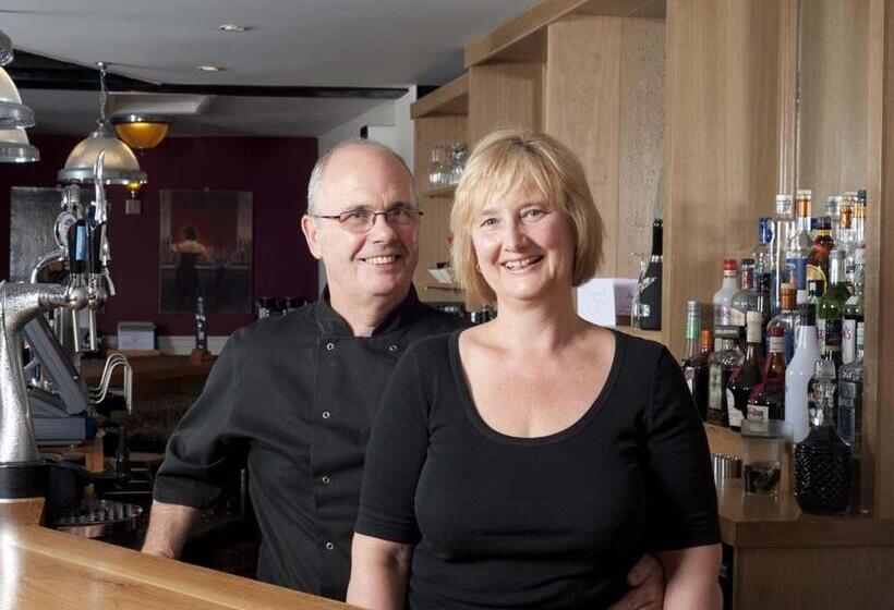 فندق Marsham Arms Inn