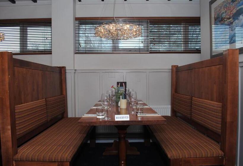 فندق Marsham Arms Inn