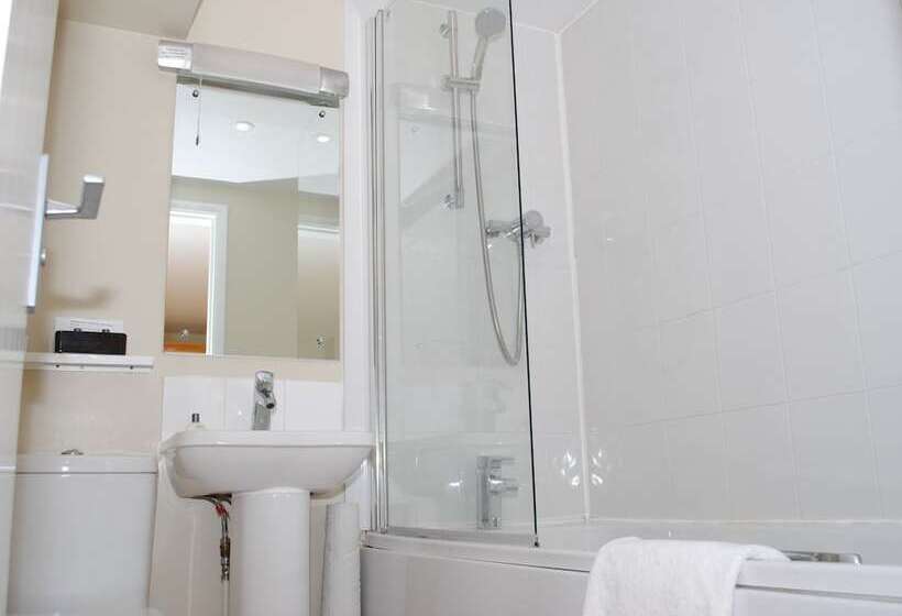 فندق Marsham Arms Inn