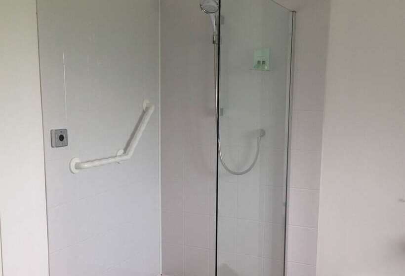 فندق Marsham Arms Inn