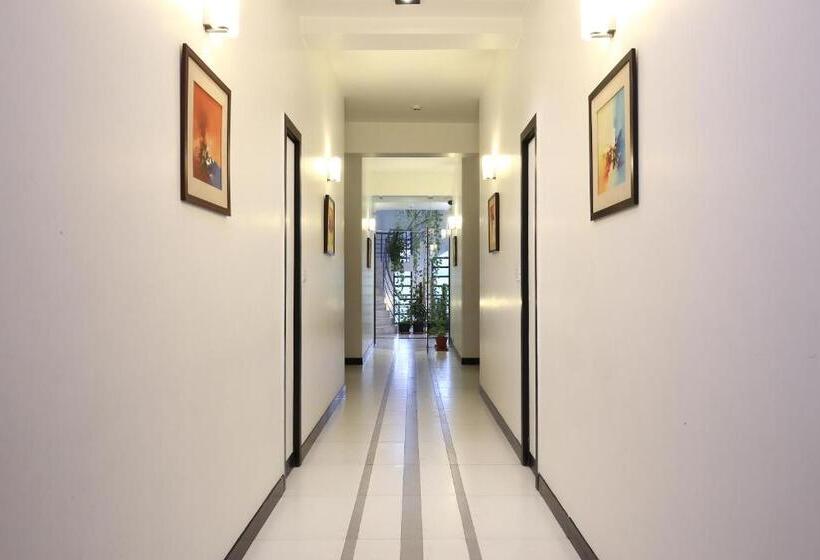 בית מלון כפרי The Saneer Jaipur