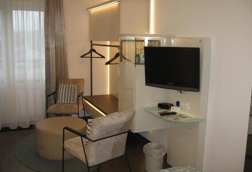 ホテル Windjammer