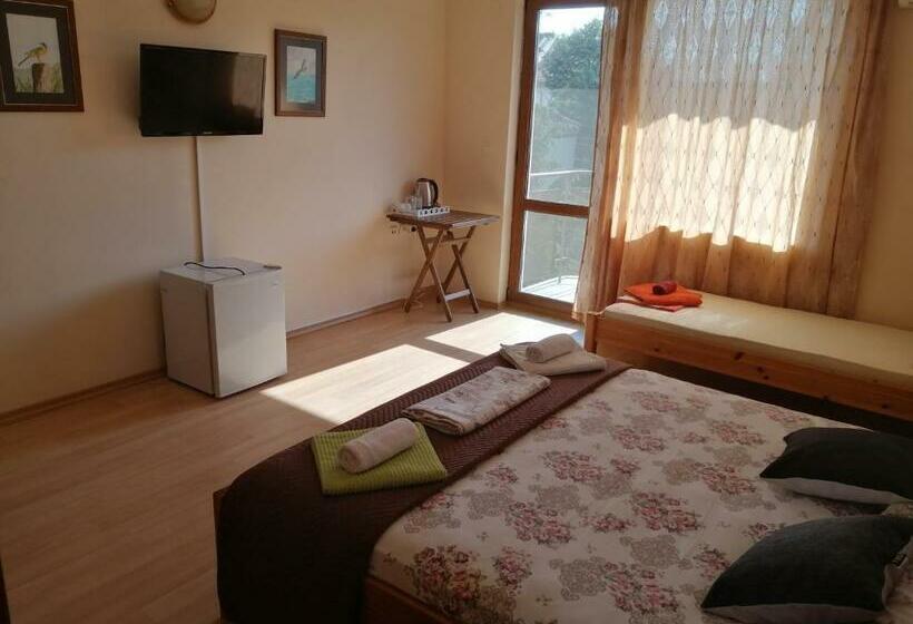 فندق Guest House Zora   Sarafovo