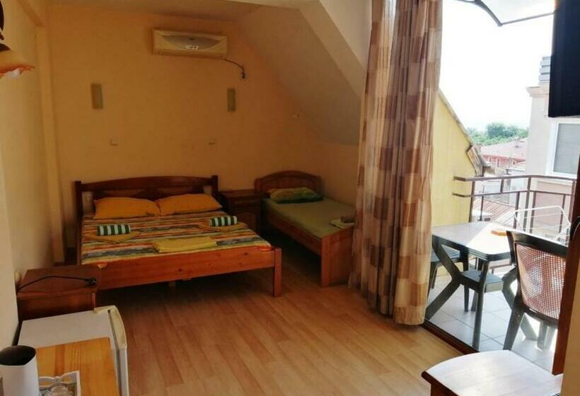 فندق Guest House Zora   Sarafovo