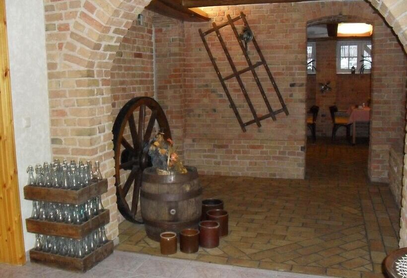 هتل Zum Alten Ponyhof