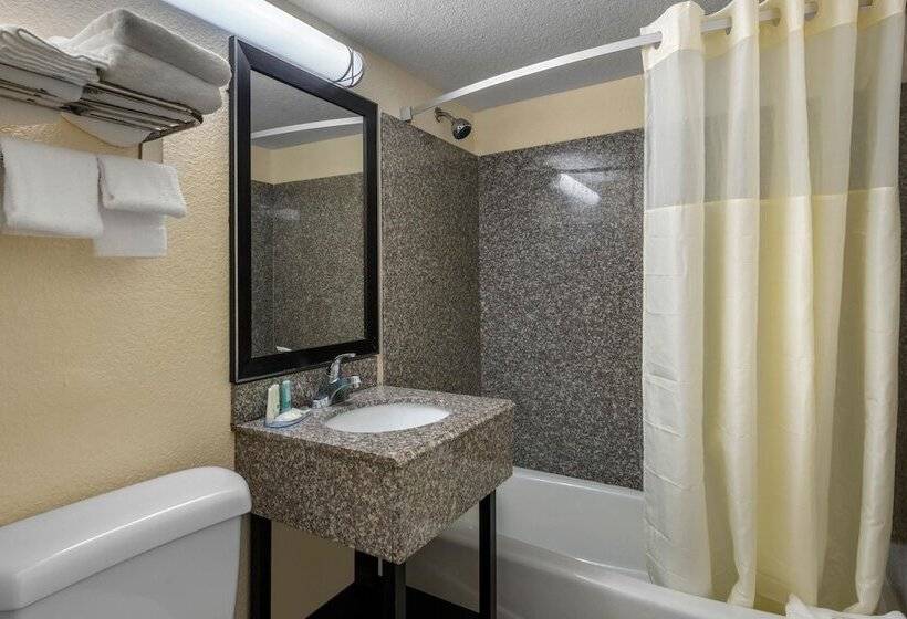 فندق على الطريق Quality Inn Daytona Beach Oceanfront