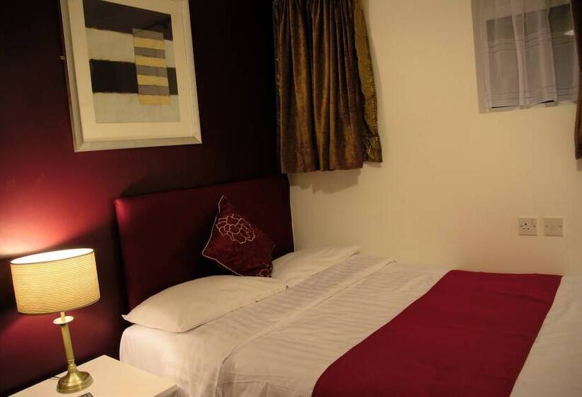 Пансион Crown Lodge Guest House