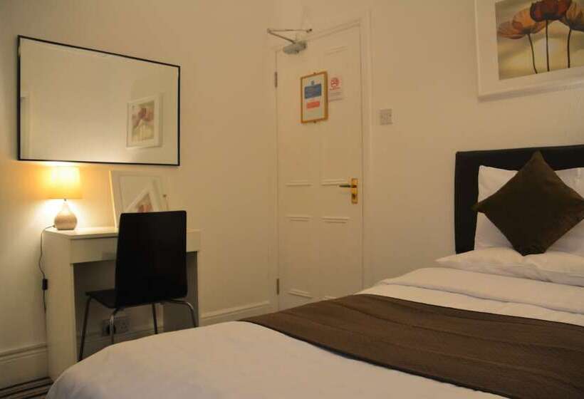 Пансион Crown Lodge Guest House