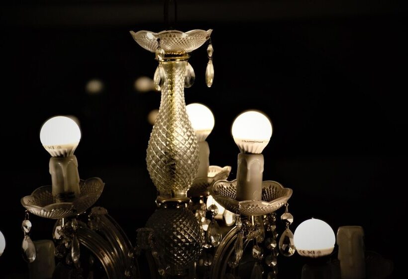 Пансион Crown Lodge Guest House