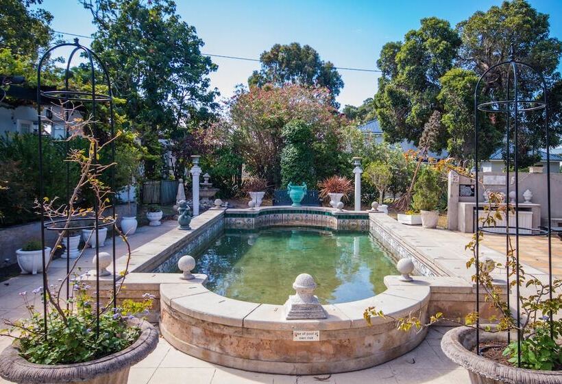 펜션 Forest Hall Guest House