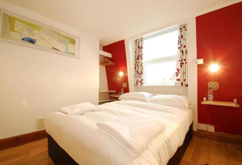 ペンション Four Seasons Guest House