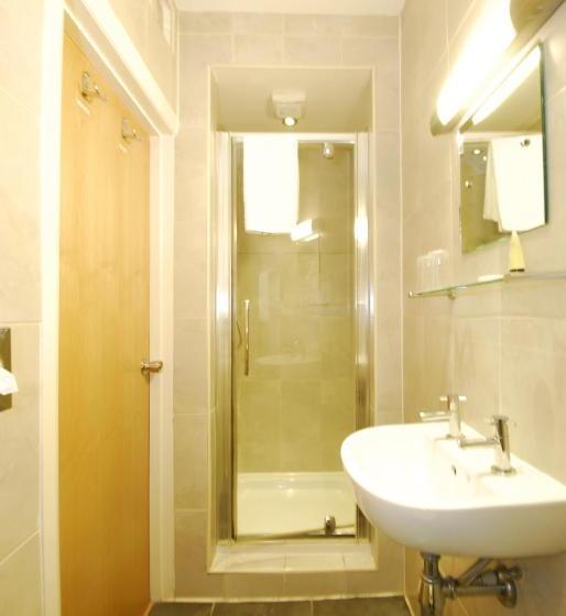 ペンション Four Seasons Guest House