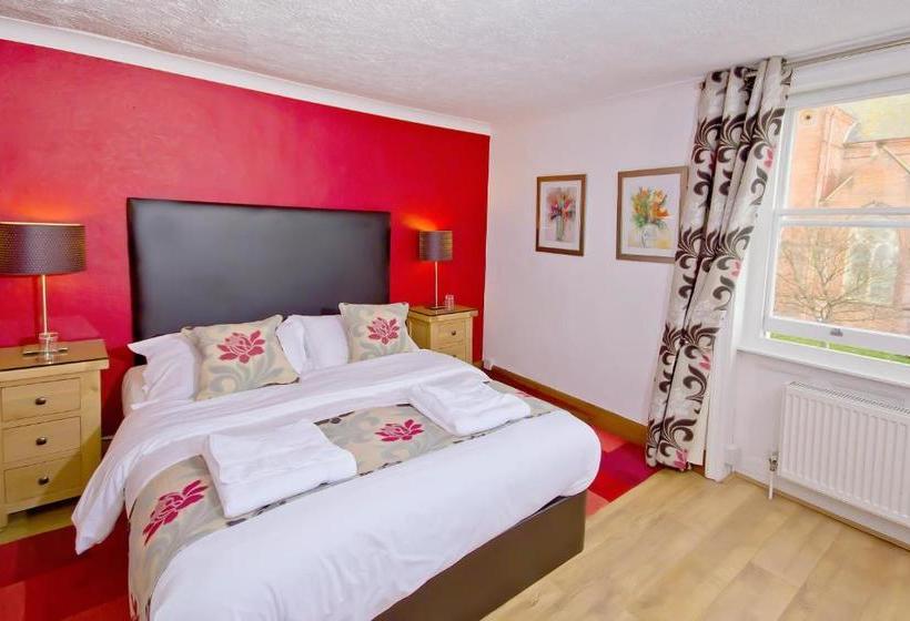 ペンション Four Seasons Guest House