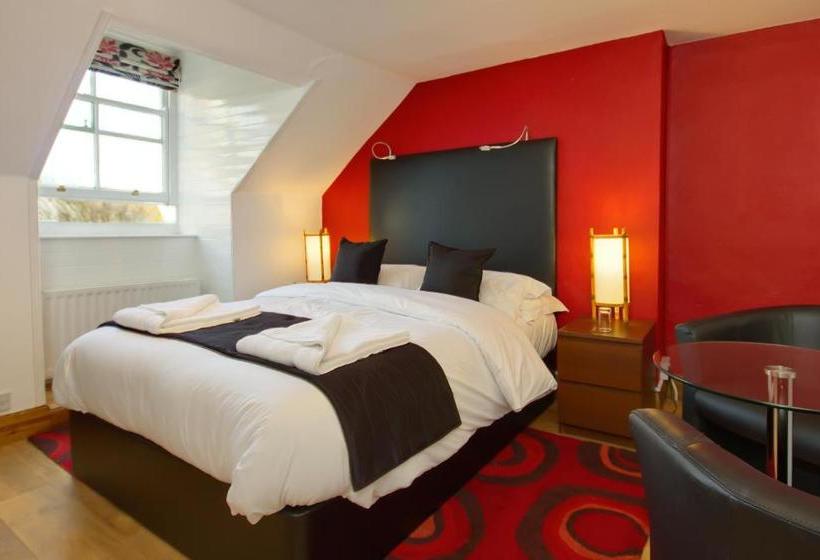 ペンション Four Seasons Guest House