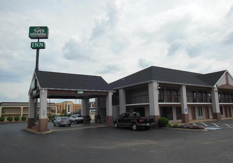 פנסיון Clarksville Inn