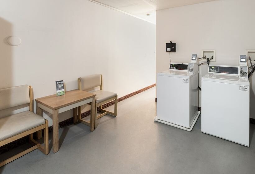 ペンション Red Roof Inn Fort Wayne